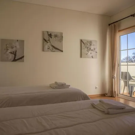 Atalaia Apartment *